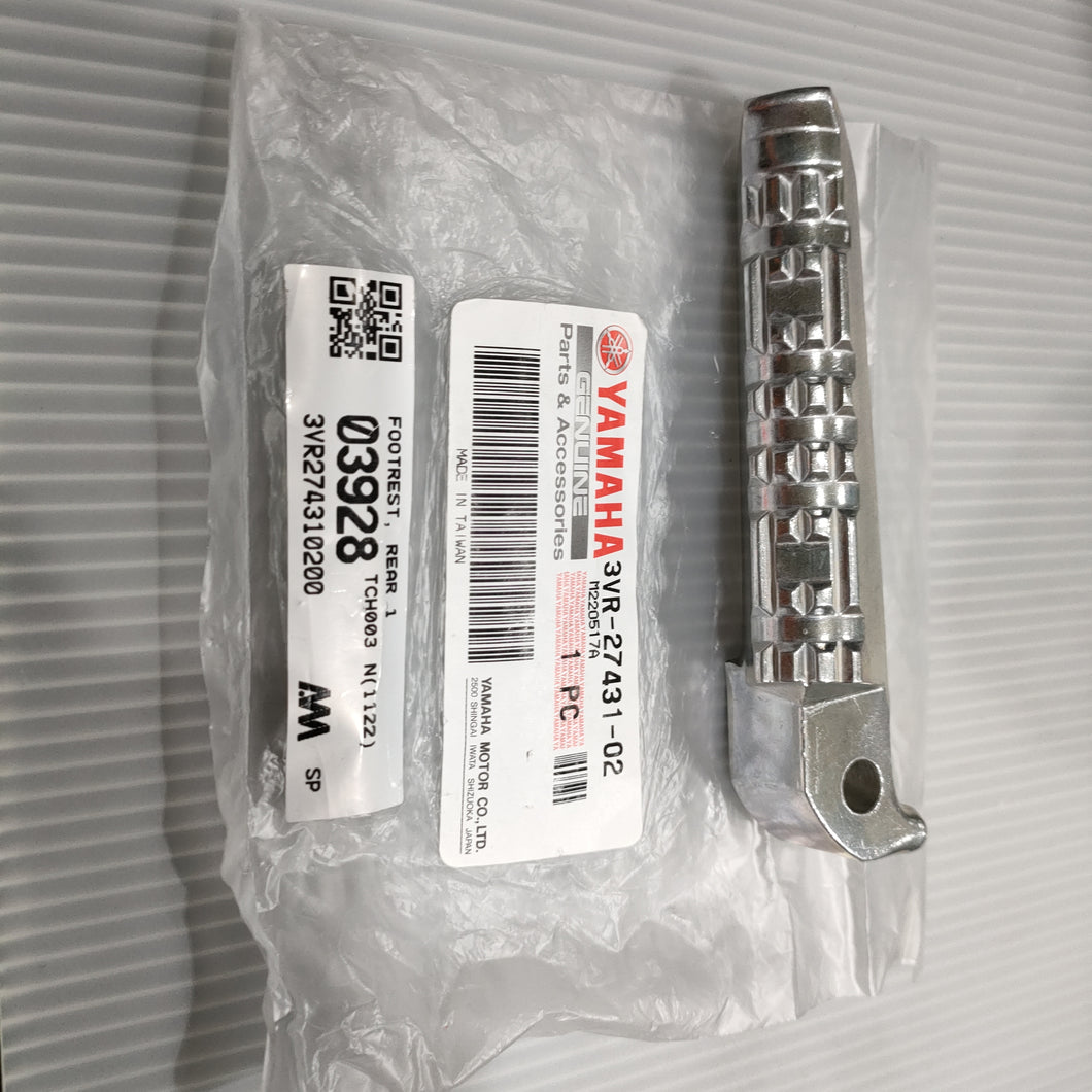 59C 3VR-27431-02 FOOTREST, REAR 1