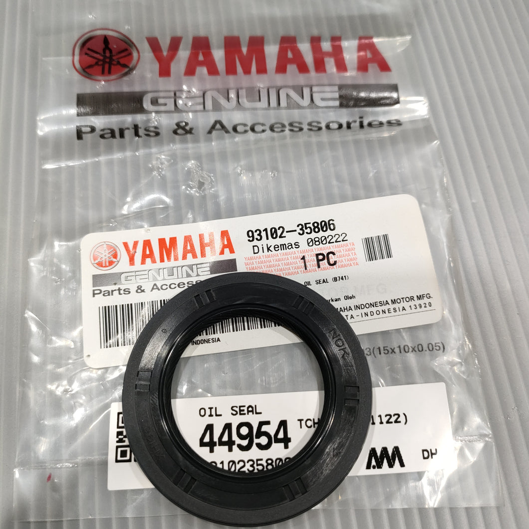 93102-35806 OIL SEAL