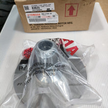 Load image into Gallery viewer, B6H-7660-00 SECONDARY FIXED SHEAVE COMP. (WITHOUT BEARING )
