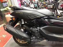 Load image into Gallery viewer, Yamaha NMAX 2020 Carbon accessories set
